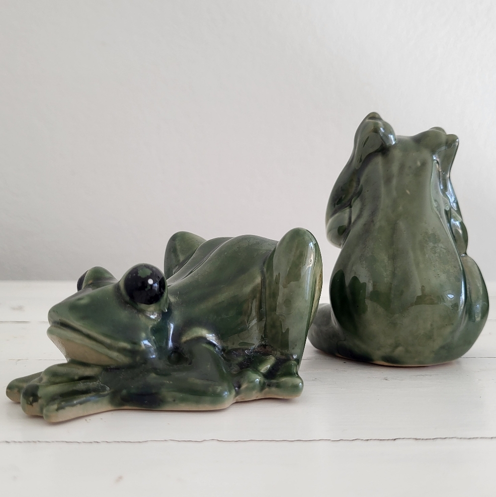 Vintage Green Ceramic Frog Figurines - Picture 4 of 8